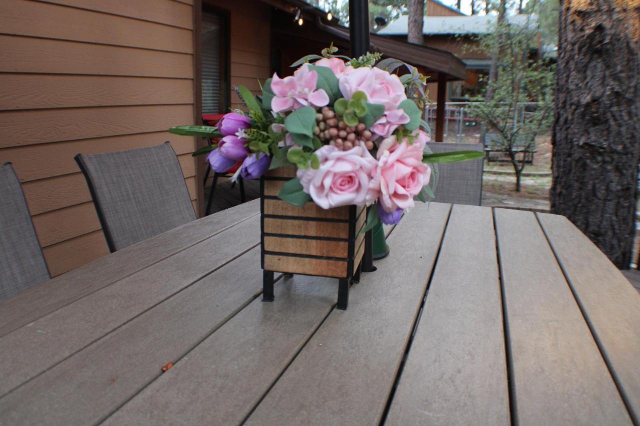 Kathys Cabin, King Bed, Hot Tub, Near-Nau & Downtown Attractions, Perfect Year-Round Mountain Getaway Flagstaff Extérieur photo